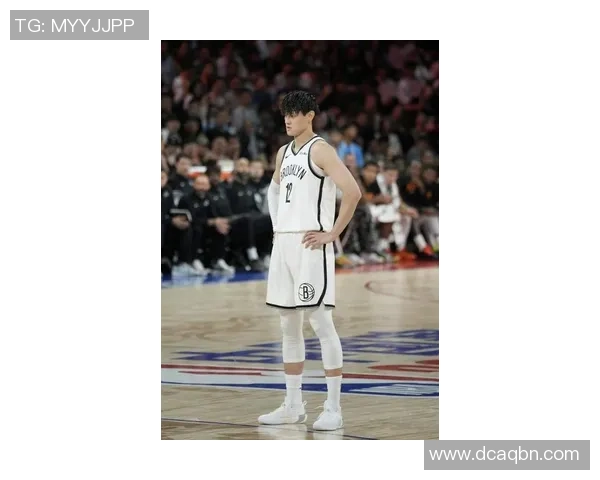 曾凡博：从青涩新秀到篮球场上的璀璨明星之路